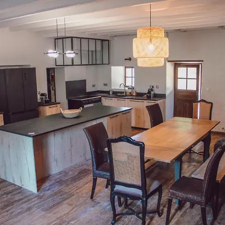 Domaine De Maisonneuve * Sugeres